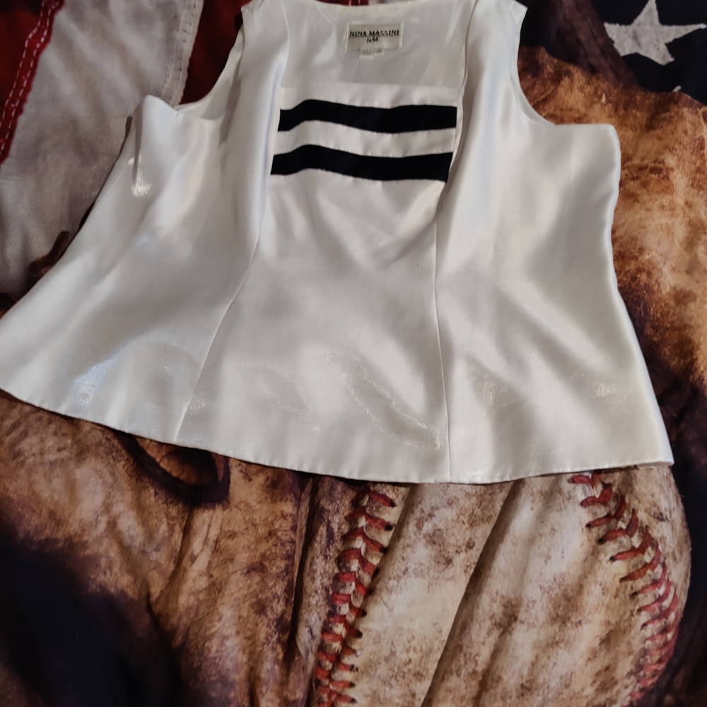 Massini White and Navy Outfit - Picture 9 of 12